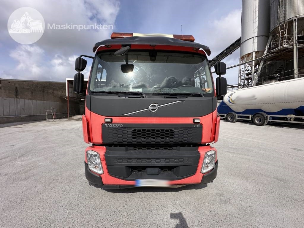 Volvo FE 320 - Camion malaxeur: photos 4 Volvo FE 320 - Camion malaxeur: photos 4