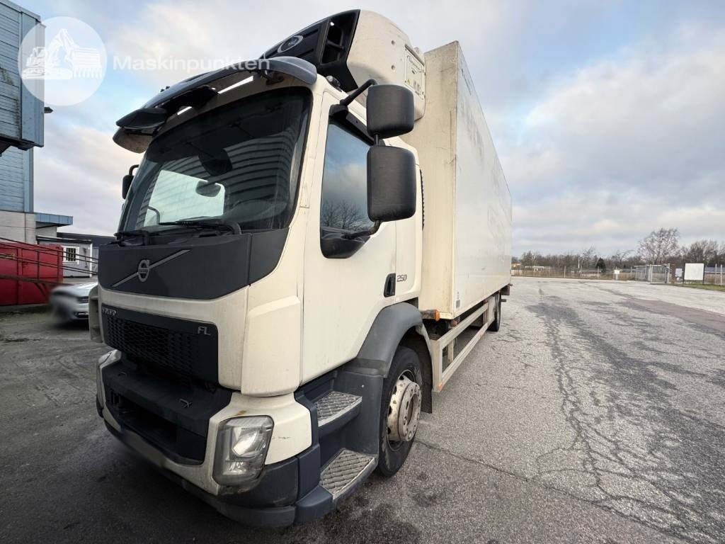 Volvo FL 250 - Camion frigorifique: photos 1 Volvo FL 250 - Camion frigorifique: photos 1