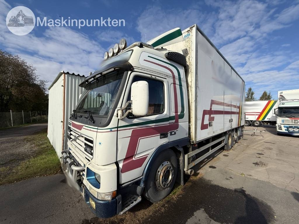 Volvo FM 12 - Camion fourgon: photos 1 Volvo FM 12 - Camion fourgon: photos 1