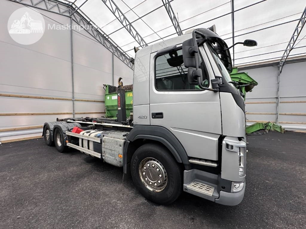 Volvo FM 420  - Camion ampliroll: photos 2 Volvo FM 420  - Camion ampliroll: photos 2