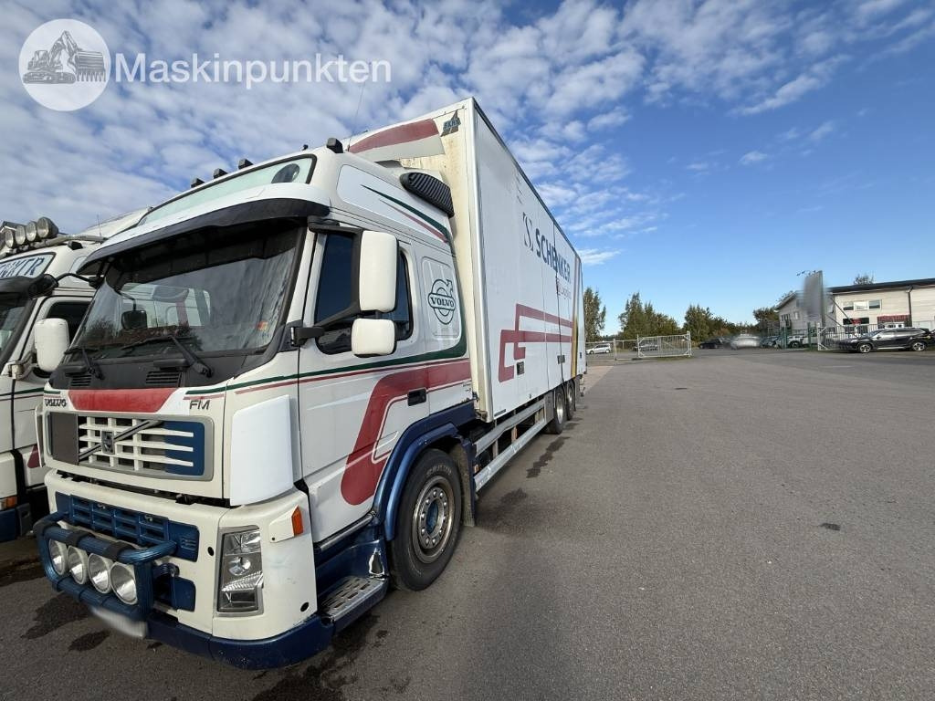 Volvo FM 440 - Camion fourgon: photos 1 Volvo FM 440 - Camion fourgon: photos 1