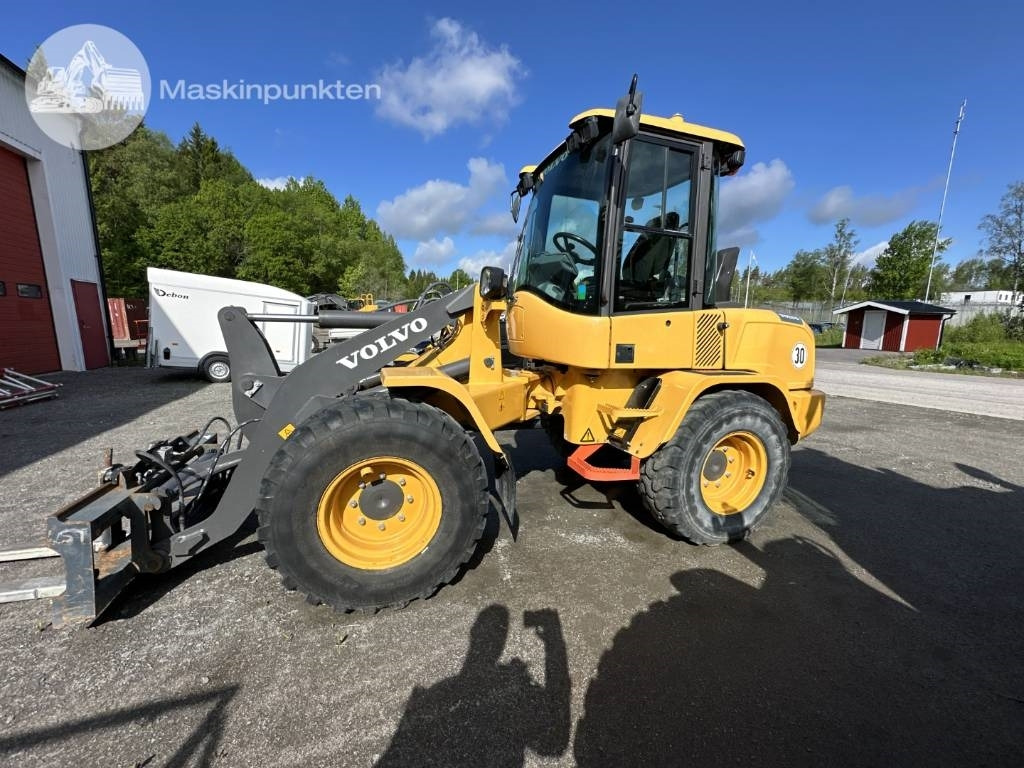 Chargeuse sur pneus Volvo L 35 G: photos 13