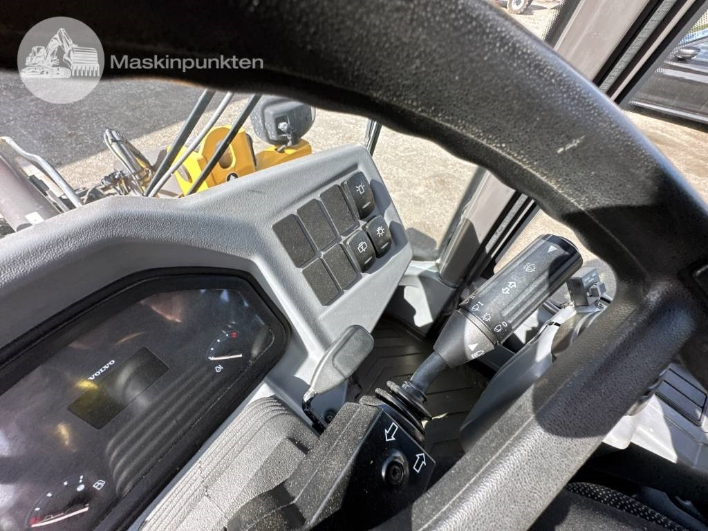 Chargeuse sur pneus Volvo L 35 G: photos 47