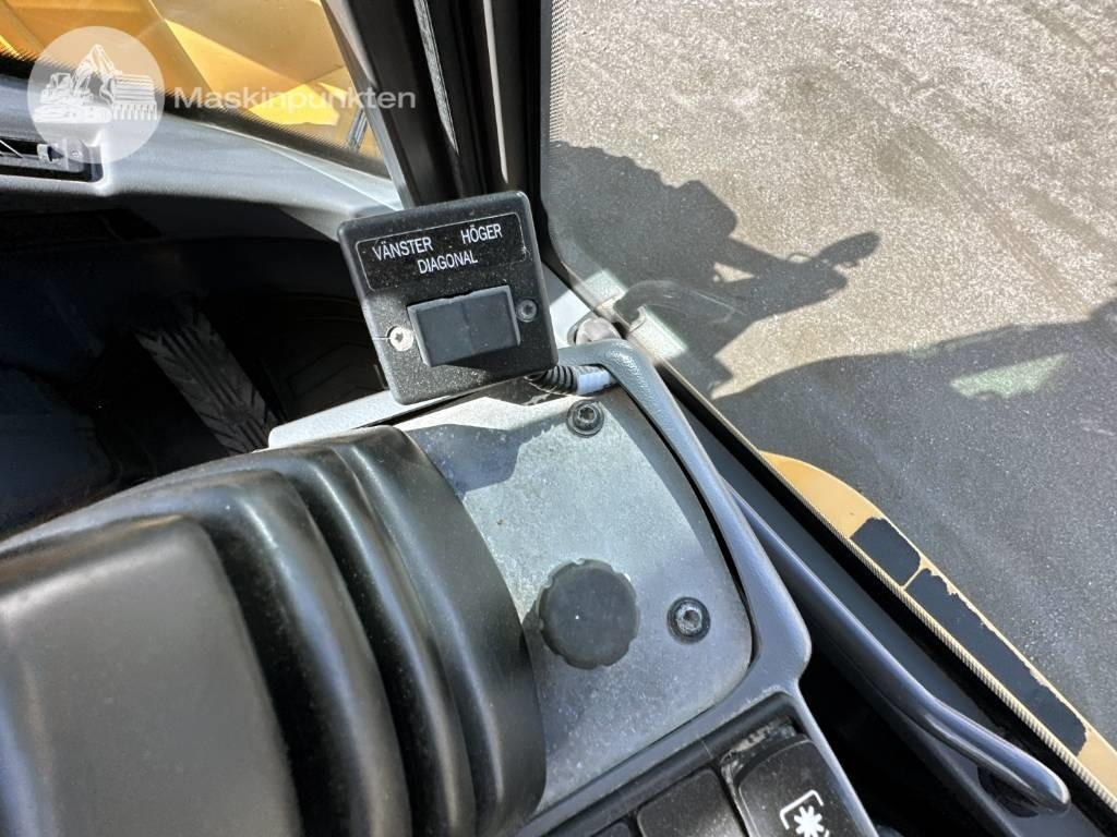 Chargeuse sur pneus Volvo L 35 G: photos 49
