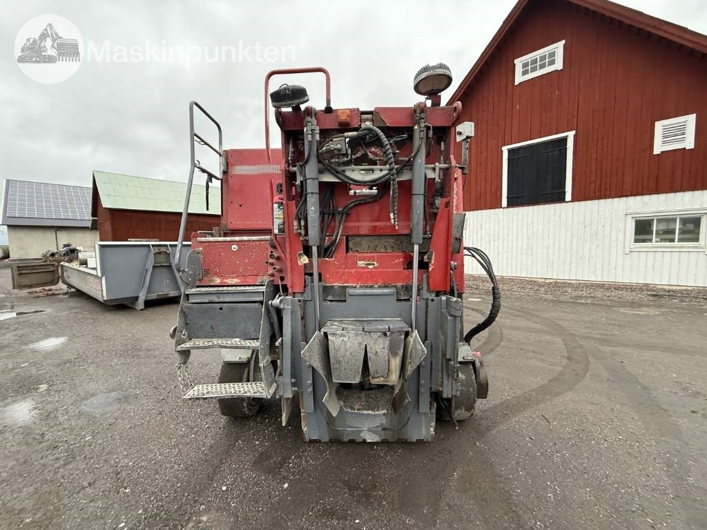 Wirtgen W 100 - Fraiseuse à froid: photos 4 Wirtgen W 100 - Fraiseuse à froid: photos 4