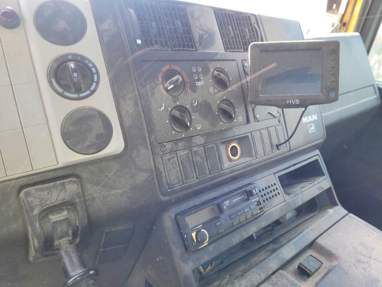 Camion porte-conteneur/ Caisse mobile MN FE360A POLYBENNE 8X4: photos 13