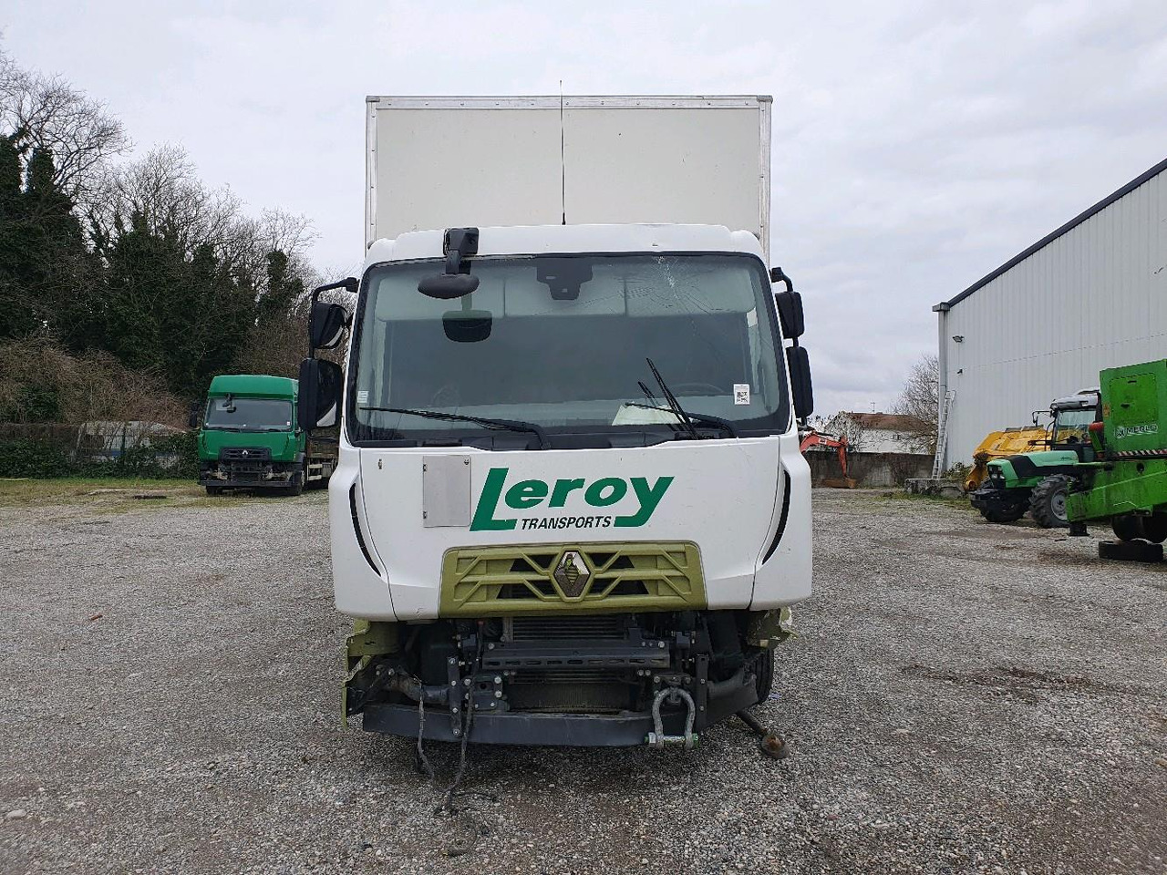 RENAULT D 12 DTI 215 - Camion fourgon: photos 2 RENAULT D 12 DTI 215 - Camion fourgon: photos 2