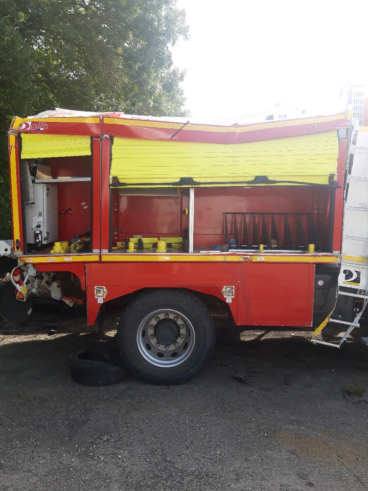 Camion de pompier RENAULT D 4X4 TOUT-TERRAIN INCENDIE: photos 8