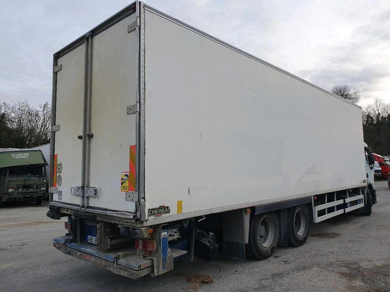 RENAULT PREMIUM - Camion frigorifique: photos 4 RENAULT PREMIUM - Camion frigorifique: photos 4