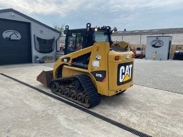 CAT 247 B 3 - Mini chargeuse: photos 1 CAT 247 B 3 - Mini chargeuse: photos 1