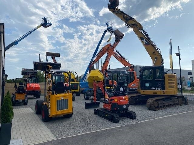 Pelle sur chenille Hitachi ZX 135 US 5-B: photos 29