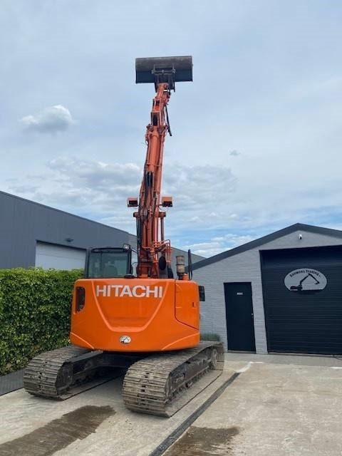 Pelle sur chenille Hitachi ZX 135 US 5-B: photos 21