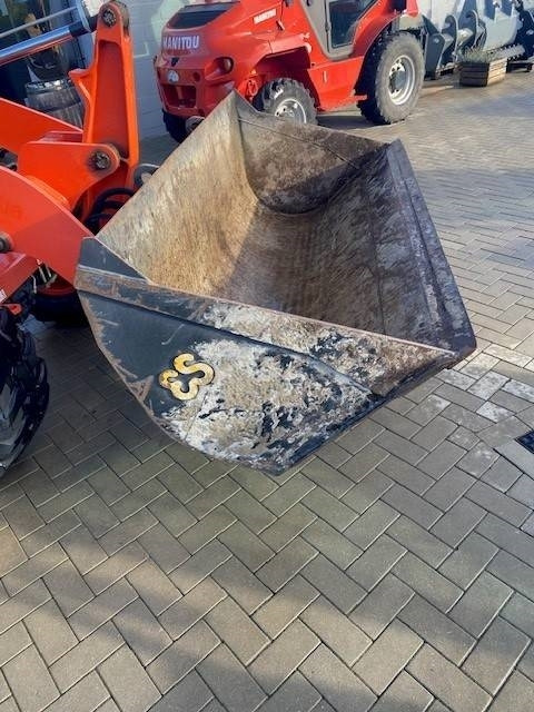 Chargeuse sur pneus Kubota R 065: photos 17