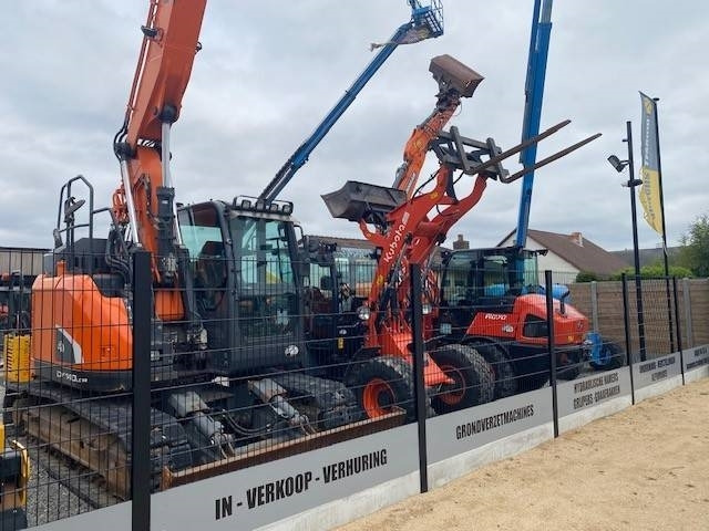 Chargeuse sur pneus Kubota R 065: photos 45