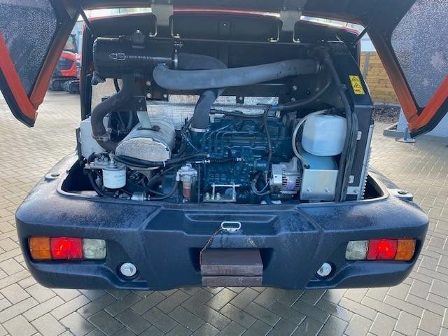 Chargeuse sur pneus Kubota R 065: photos 8