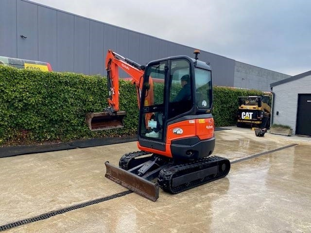 Kubota U 27-4 - Mini pelle: photos 3 Kubota U 27-4 - Mini pelle: photos 3