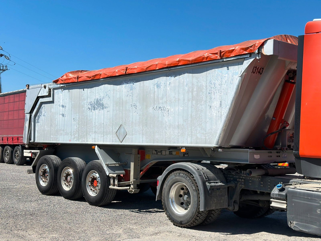 Benalu 25 m3 AXLE SAF HYDRAULIC BOARD - Semi-remorque benne: photos 2 Benalu 25 m3 AXLE SAF HYDRAULIC BOARD - Semi-remorque benne: photos 2