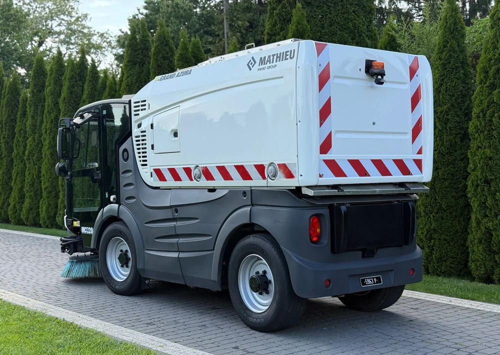 Inny MATHIEU GRAND AZURA MC420 ZAMIATARKA - Benne à ordures ménagères: photos 5 Inny MATHIEU GRAND AZURA MC420 ZAMIATARKA - Benne à ordures ménagères: photos 5