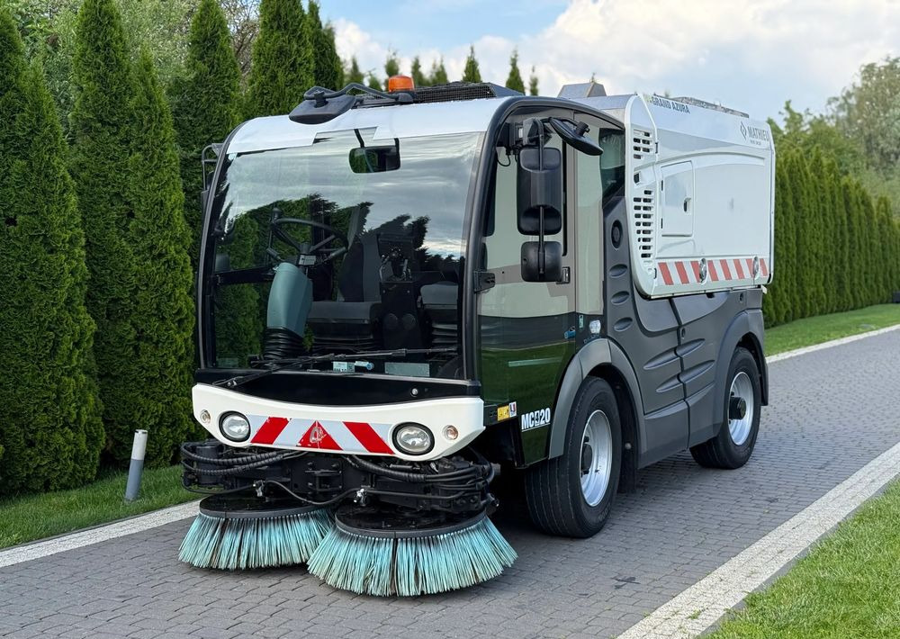 Inny MATHIEU GRAND AZURA MC420 ZAMIATARKA - Benne à ordures ménagères: photos 1 Inny MATHIEU GRAND AZURA MC420 ZAMIATARKA - Benne à ordures ménagères: photos 1