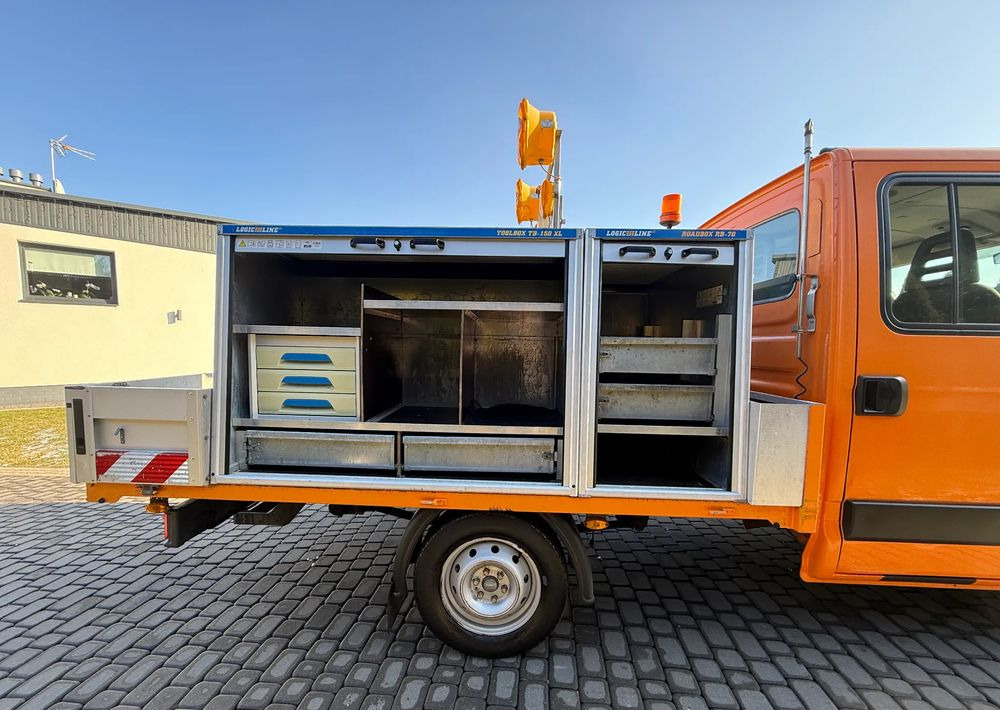 Iveco DAILY 35S13 - Utilitaire plateau baché: photos 5 Iveco DAILY 35S13 - Utilitaire plateau baché: photos 5