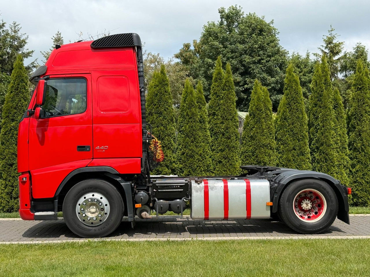 Volvo FH 440 AUTOMATIC EURO 5 FRIGDE - Tracteur routier: photos 5 Volvo FH 440 AUTOMATIC EURO 5 FRIGDE - Tracteur routier: photos 5