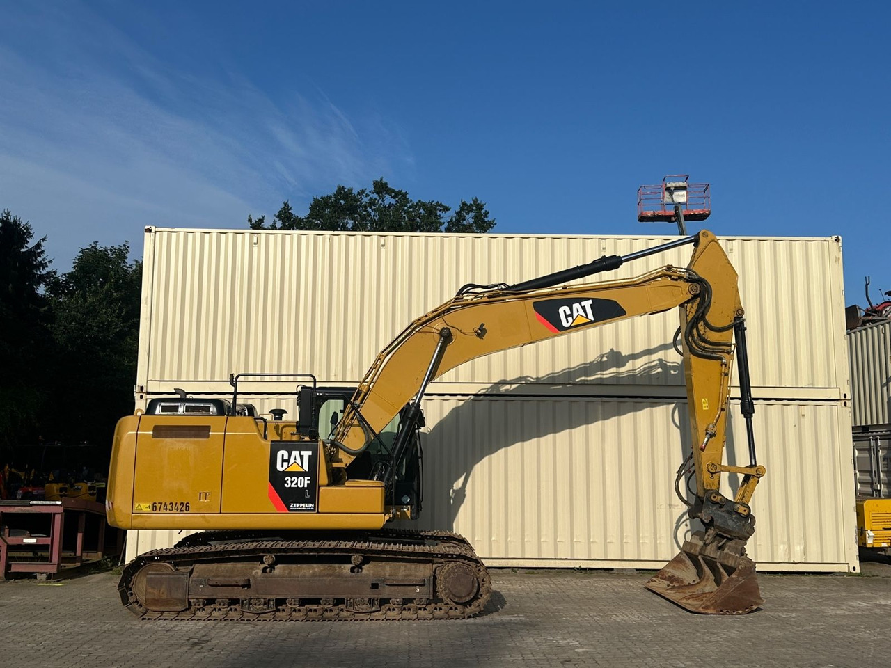 CAT 320FL / 2017 BJ / 9.933 H / Deutsche Maschine - Pelle sur chenille: photos 5 CAT 320FL / 2017 BJ / 9.933 H / Deutsche Maschine - Pelle sur chenille: photos 5