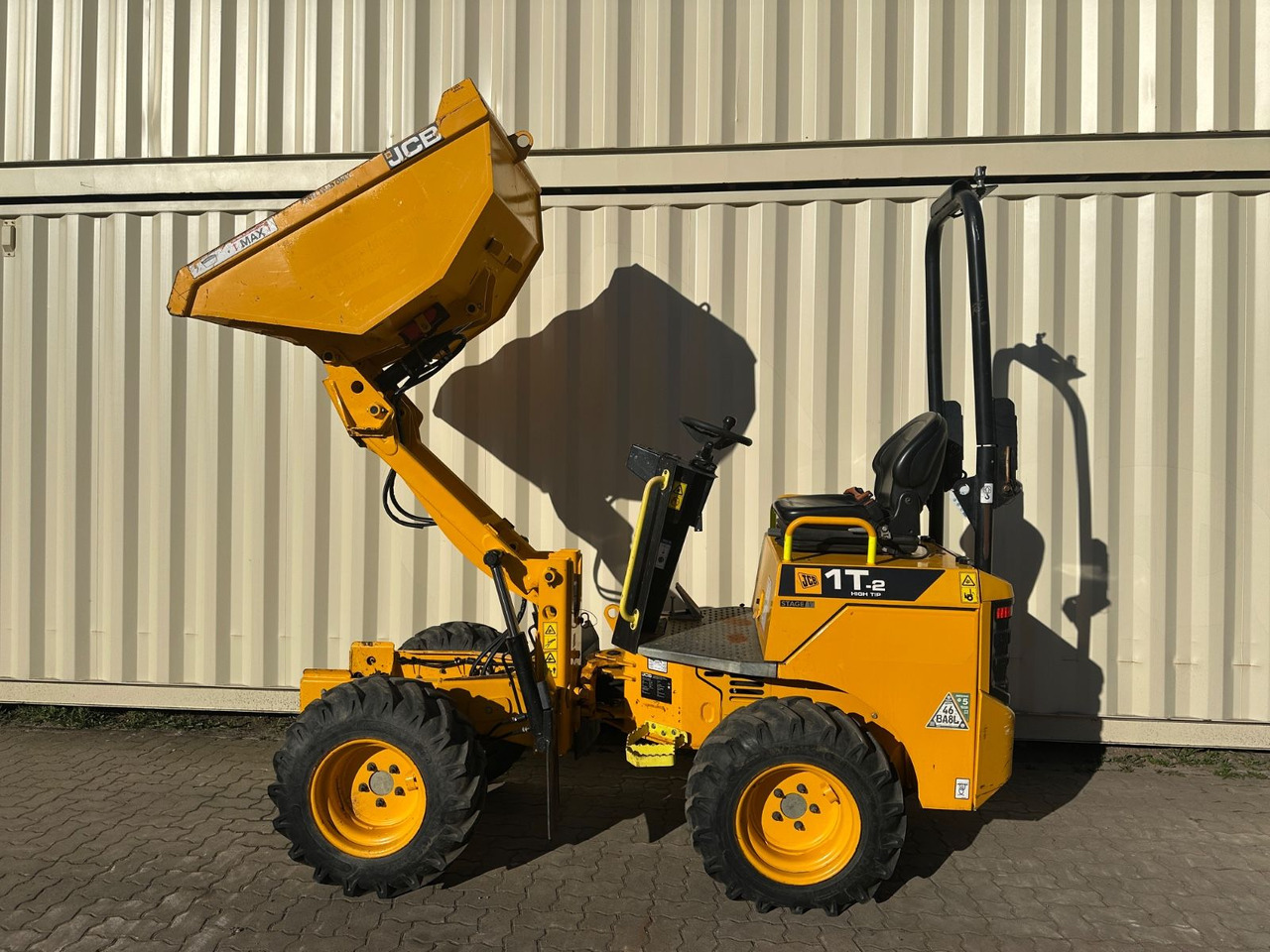 JCB 1T-2 High Tip Dumper, 632 Bh, 1.000 KG - Mini tombereau: photos 2 JCB 1T-2 High Tip Dumper, 632 Bh, 1.000 KG - Mini tombereau: photos 2