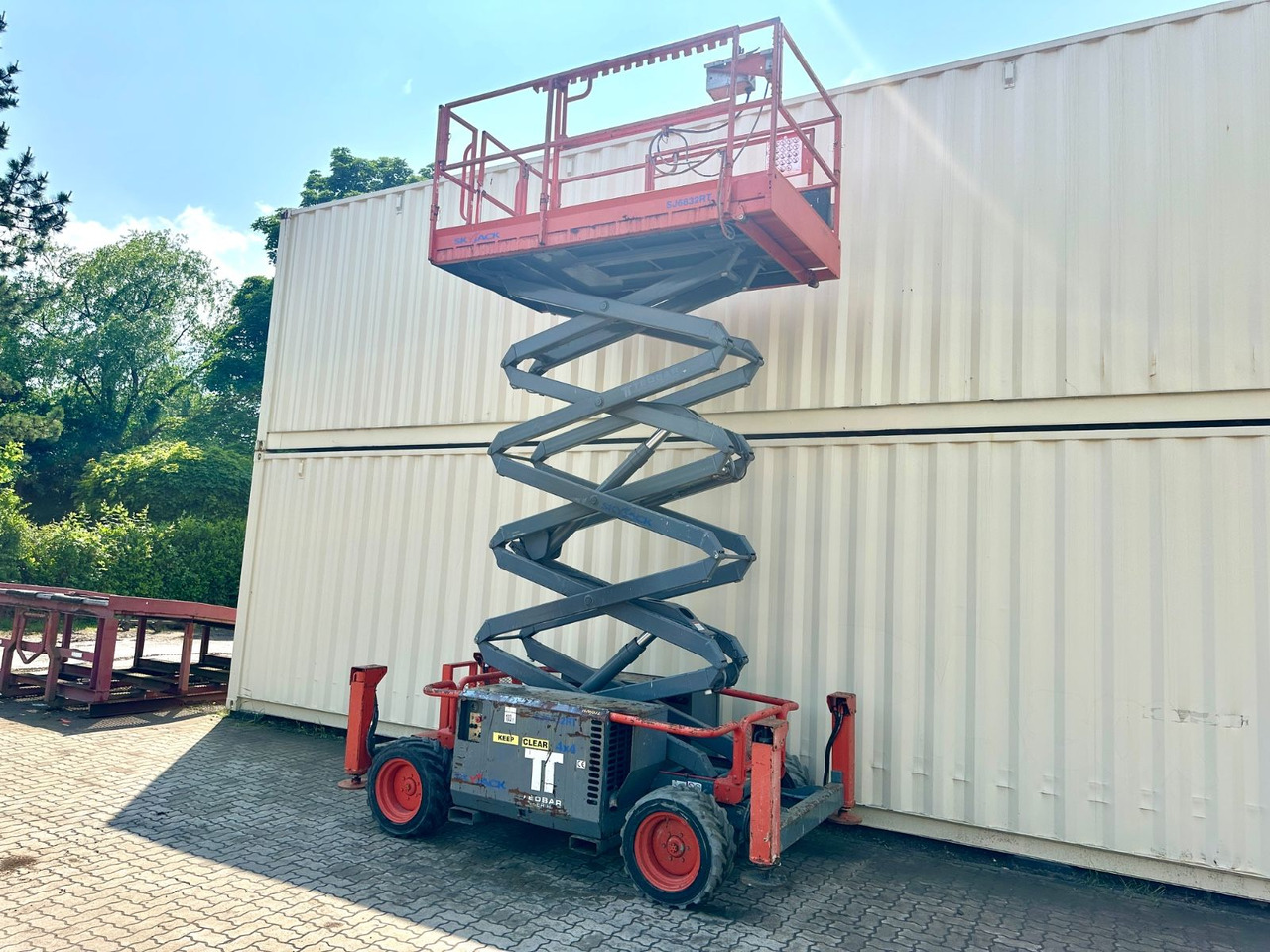 Skyjack SJ6832RT 4x4 Diesel, 11.8 Meter, 1.493 H - Nacelle ciseaux: photos 3 Skyjack SJ6832RT 4x4 Diesel, 11.8 Meter, 1.493 H - Nacelle ciseaux: photos 3