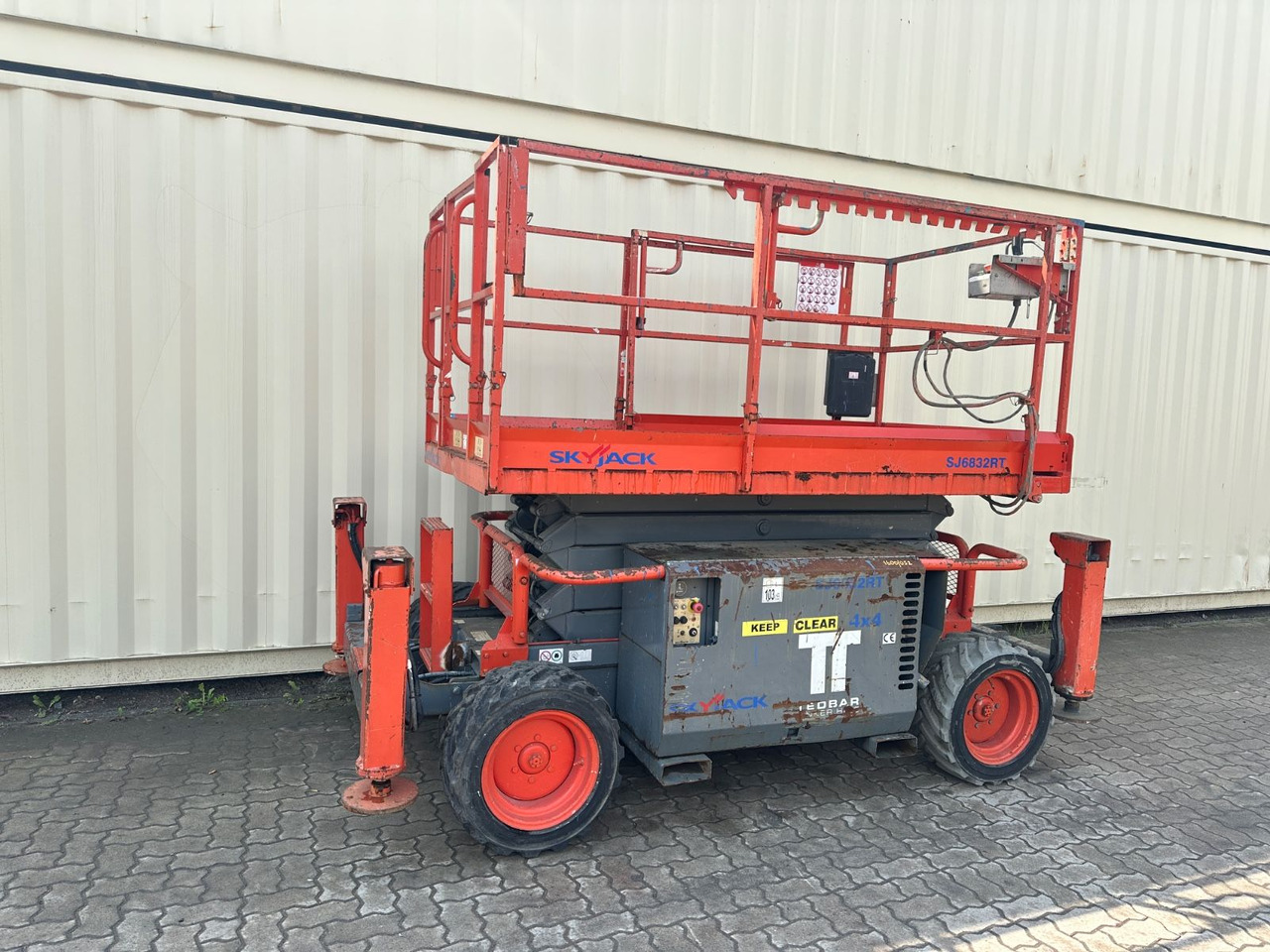 Skyjack SJ6832RT 4x4 Diesel, 11.8 Meter, 1.493 H - Nacelle ciseaux: photos 4 Skyjack SJ6832RT 4x4 Diesel, 11.8 Meter, 1.493 H - Nacelle ciseaux: photos 4