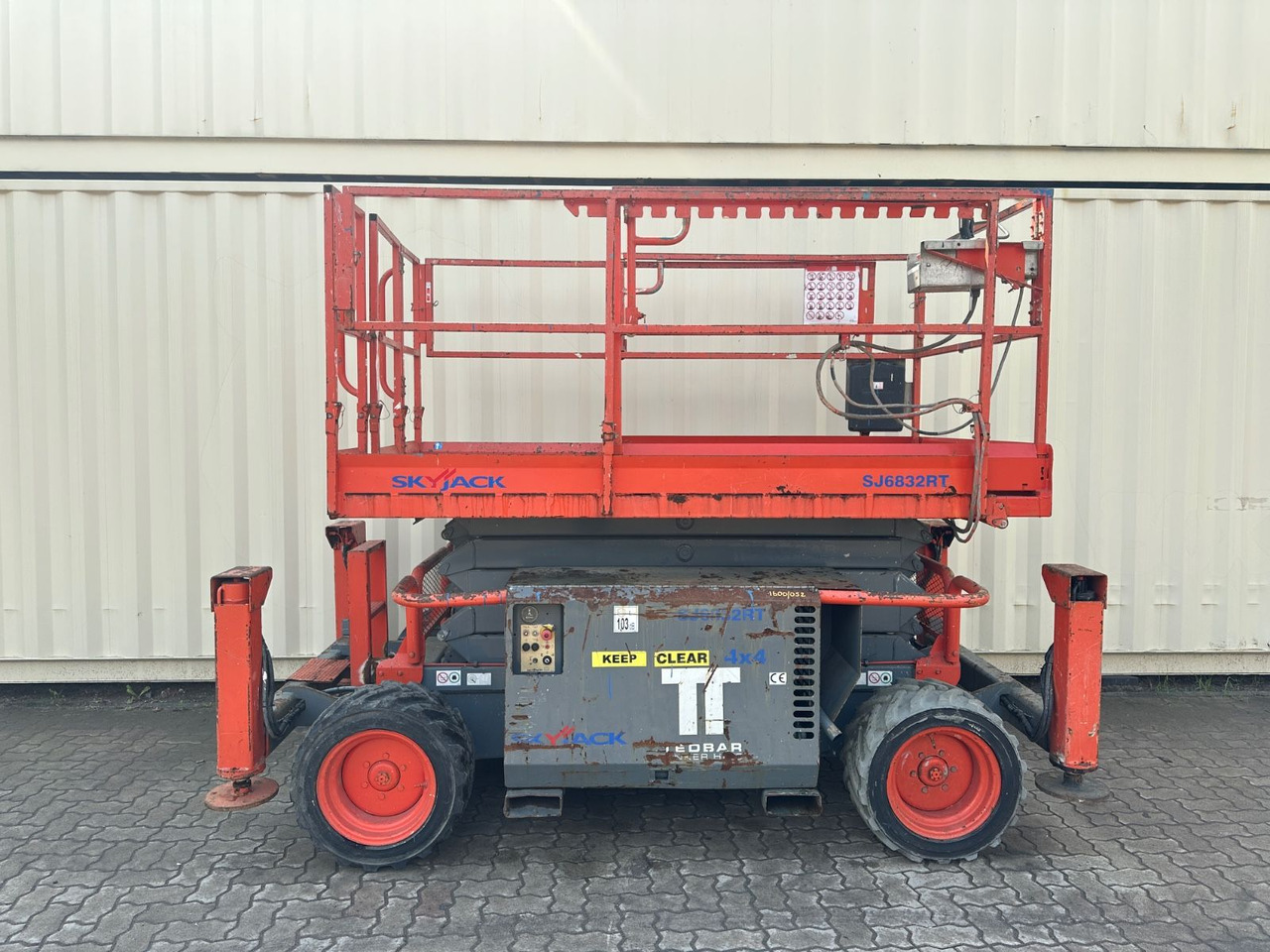 Skyjack SJ6832RT 4x4 Diesel, 11.8 Meter, 1.493 H - Nacelle ciseaux: photos 5 Skyjack SJ6832RT 4x4 Diesel, 11.8 Meter, 1.493 H - Nacelle ciseaux: photos 5