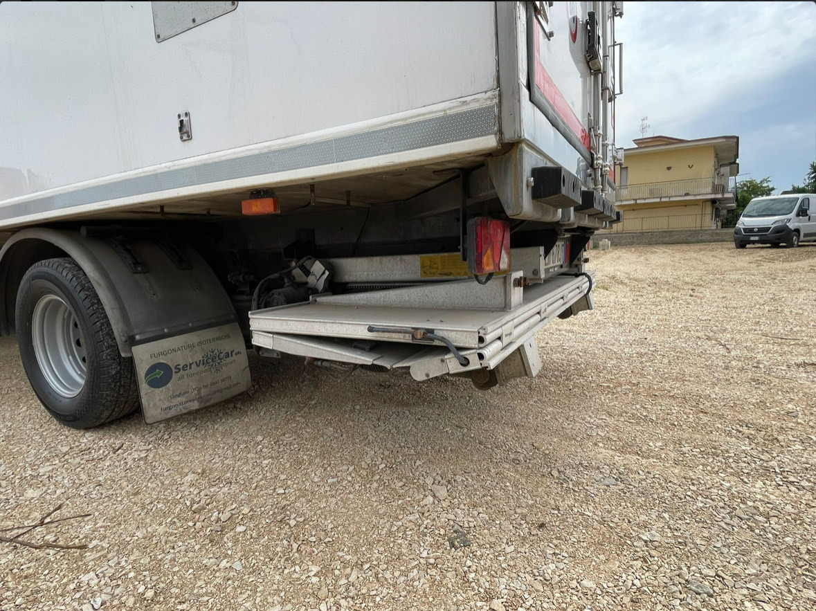 IVECO DAILY 60C17 - Camion frigorifique: photos 4 IVECO DAILY 60C17 - Camion frigorifique: photos 4