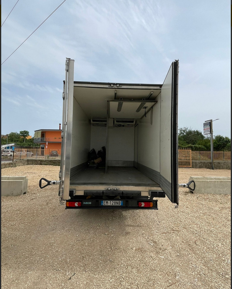 IVECO EUROCARGO 75E18 - Camion frigorifique: photos 3 IVECO EUROCARGO 75E18 - Camion frigorifique: photos 3