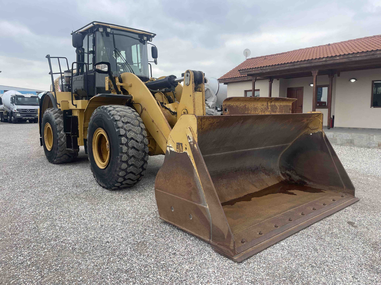 Caterpillar 962K - Chargeuse sur pneus: photos 1 Caterpillar 962K - Chargeuse sur pneus: photos 1