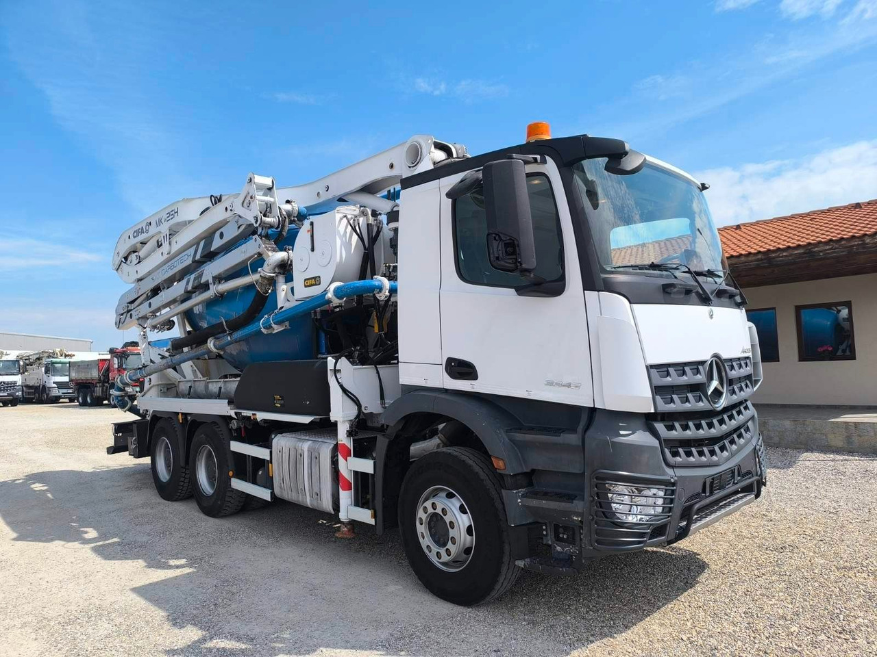 Mercedes-Benz AROCS 3342 CIFA MK25H - Camion malaxeur pompe: photos 1 Mercedes-Benz AROCS 3342 CIFA MK25H - Camion malaxeur pompe: photos 1