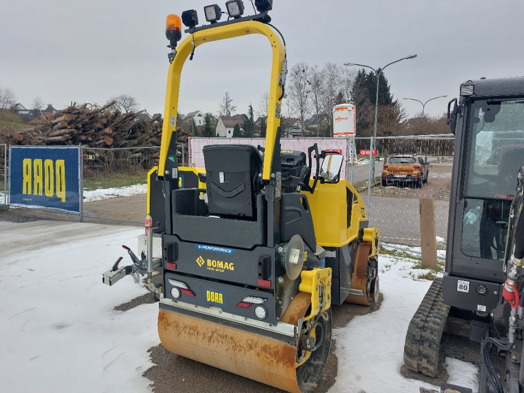 BOMAG DE BW 120 ADe-5 - Compacteur: photos 3 BOMAG DE BW 120 ADe-5 - Compacteur: photos 3