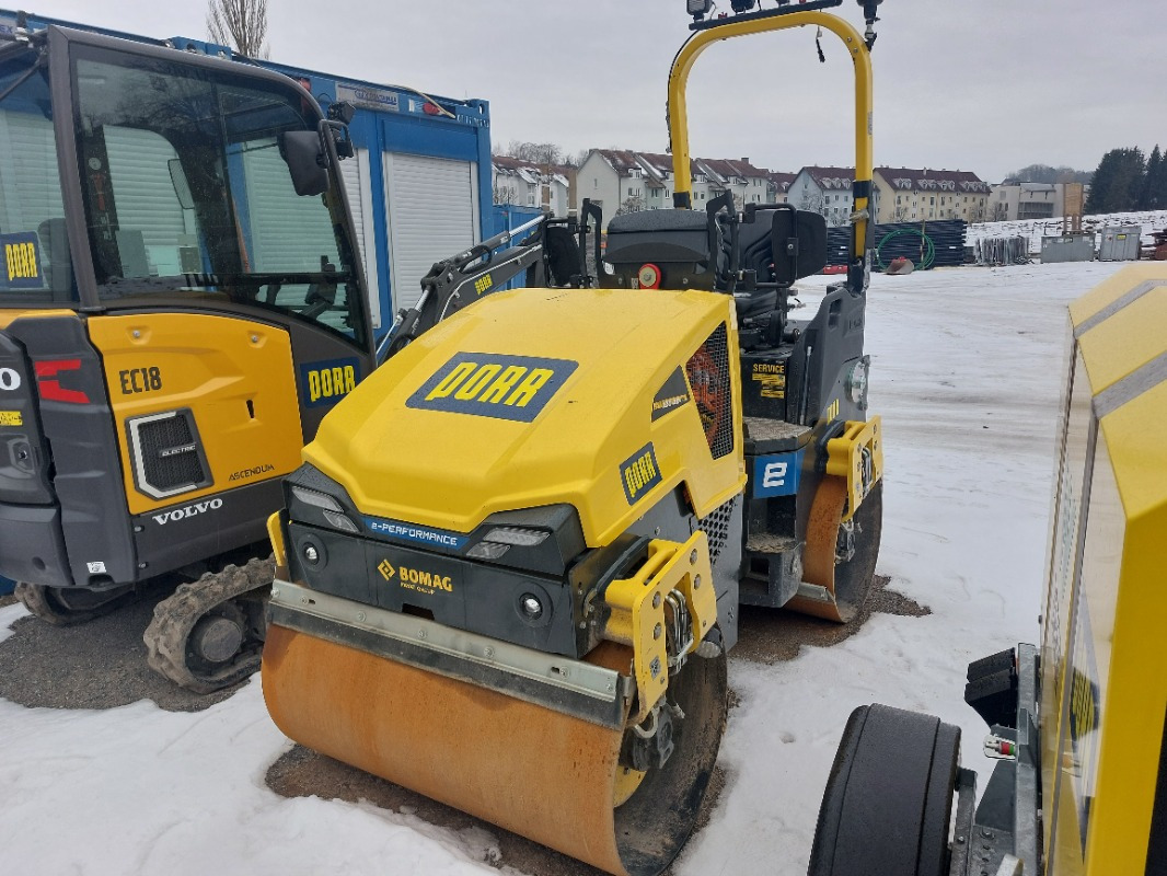 BOMAG DE BW 120 ADe-5 - Compacteur: photos 2 BOMAG DE BW 120 ADe-5 - Compacteur: photos 2