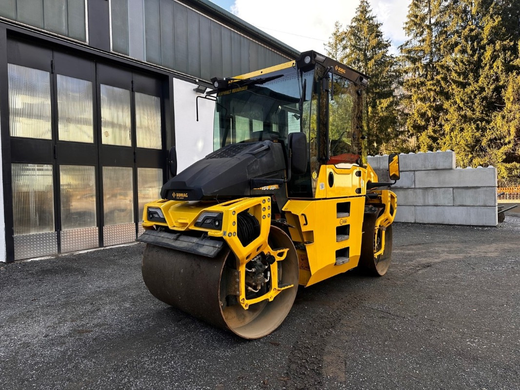 BOMAG DE BW 154 AP-5 AM - Rouleau compresseur: photos 1 BOMAG DE BW 154 AP-5 AM - Rouleau compresseur: photos 1