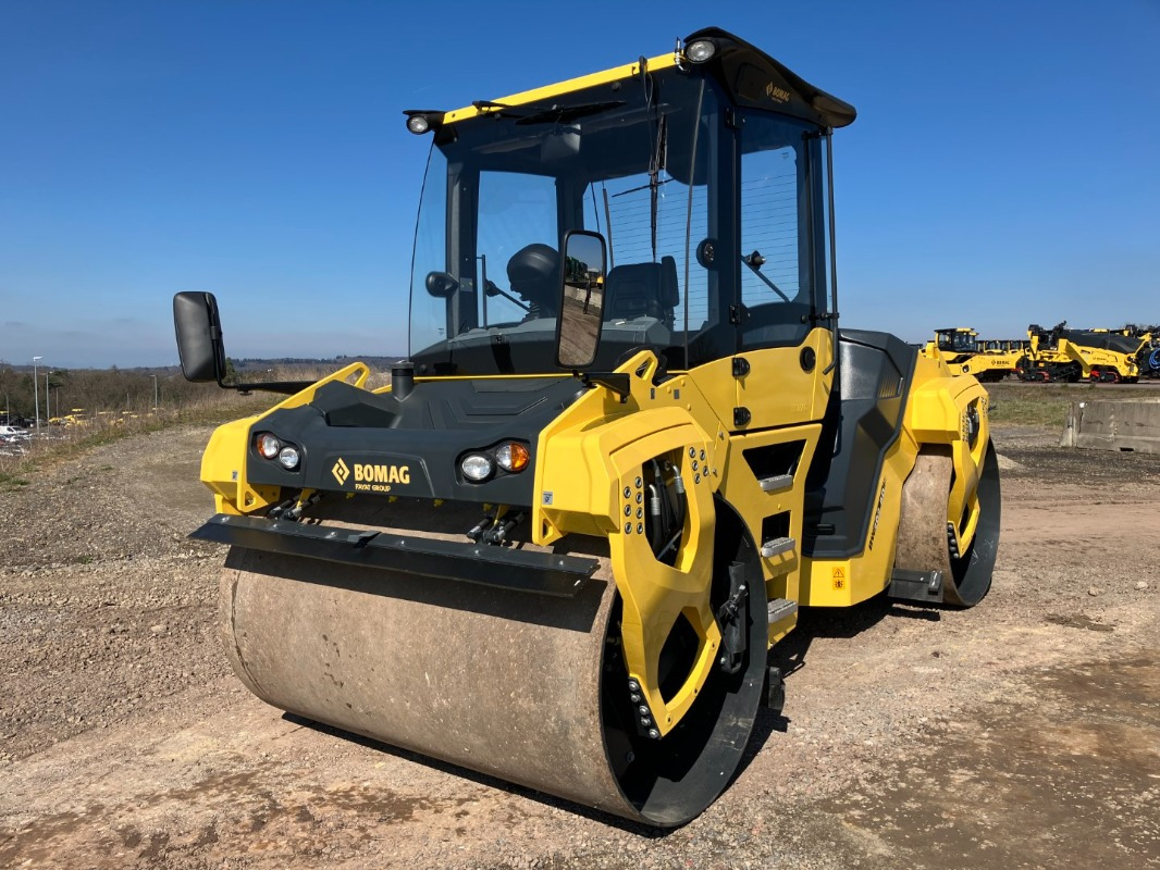 BOMAG DE BW 202 AD-50 Stage II/Tier 2 - Rouleau compresseur: photos 1 BOMAG DE BW 202 AD-50 Stage II/Tier 2 - Rouleau compresseur: photos 1