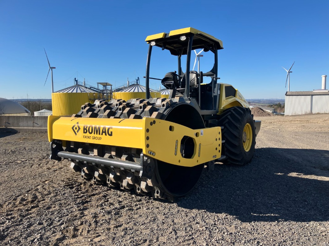 BOMAG DE BW 211 DH-5 Stage IV/TIER4f - Compacteur à pieds de mouton/ Monocylindre: photos 1 BOMAG DE BW 211 DH-5 Stage IV/TIER4f - Compacteur à pieds de mouton/ Monocylindre: photos 1