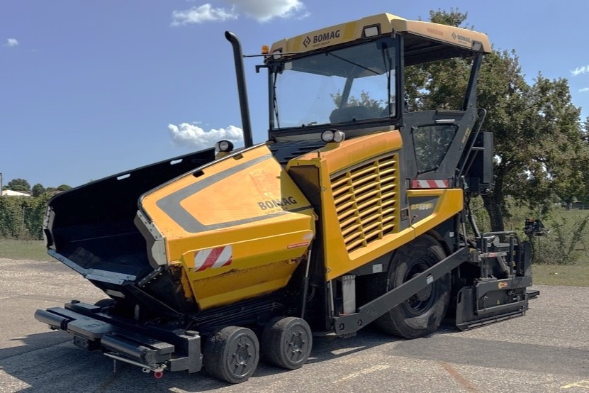 BOMAG IT BF 600 P-2 S500  Stage IV/Tier 4f - Finisseur: photos 1 BOMAG IT BF 600 P-2 S500  Stage IV/Tier 4f - Finisseur: photos 1