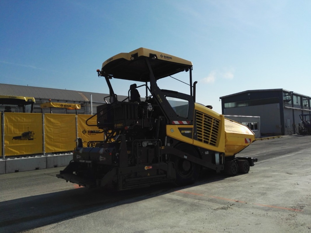 BOMAG IT BF 600 P-2 S500  Stage IV/Tier 4f - Finisseur: photos 4 BOMAG IT BF 600 P-2 S500  Stage IV/Tier 4f - Finisseur: photos 4