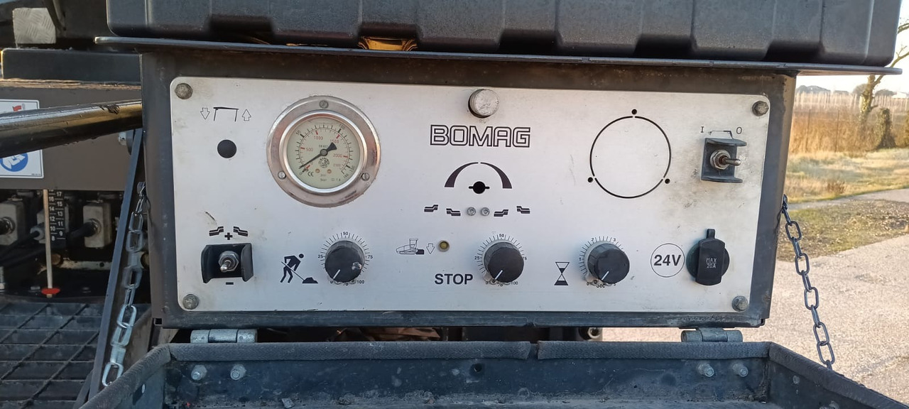 BOMAG IT BF 700 C-2 S500  Stage IV/Tier 4f - Finisseur: photos 5 BOMAG IT BF 700 C-2 S500  Stage IV/Tier 4f - Finisseur: photos 5