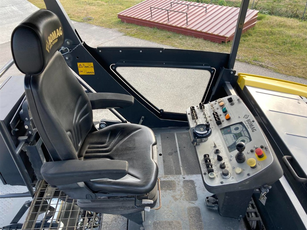 BOMAG IT BF 800 C-2 S600 HMI 1.0 Stage V/Tier 4f - Finisseur: photos 3 BOMAG IT BF 800 C-2 S600 HMI 1.0 Stage V/Tier 4f - Finisseur: photos 3
