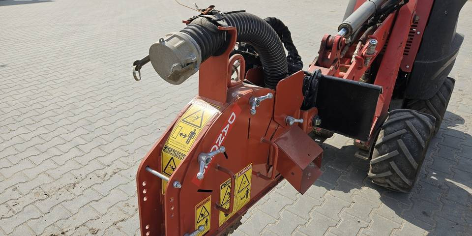 Ditch Witch MicroTrench MT6 piła pod światłowód do cięcia asfaltu/betonu - Matériel de béton: photos 4 Ditch Witch MicroTrench MT6 piła pod światłowód do cięcia asfaltu/betonu - Matériel de béton: photos 4