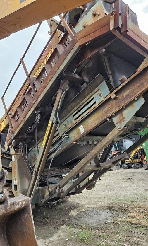 Przesiewacz mobilny Powerscreen Chieftain 1400 rozdrabniacz wibrokrata - Crible: photos 3 Przesiewacz mobilny Powerscreen Chieftain 1400 rozdrabniacz wibrokrata - Crible: photos 3