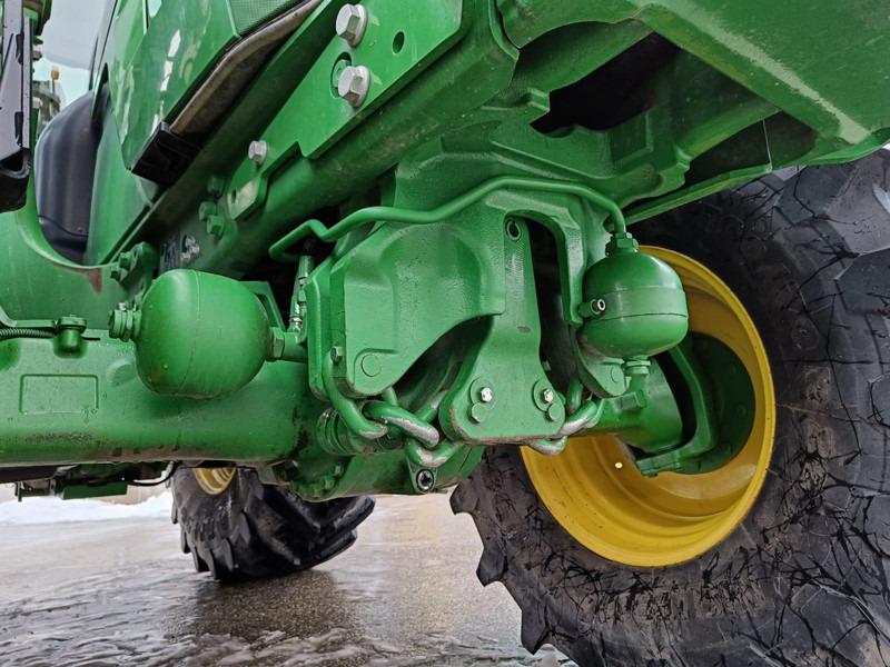 Tracteur agricole John Deere 6215R: photos 8