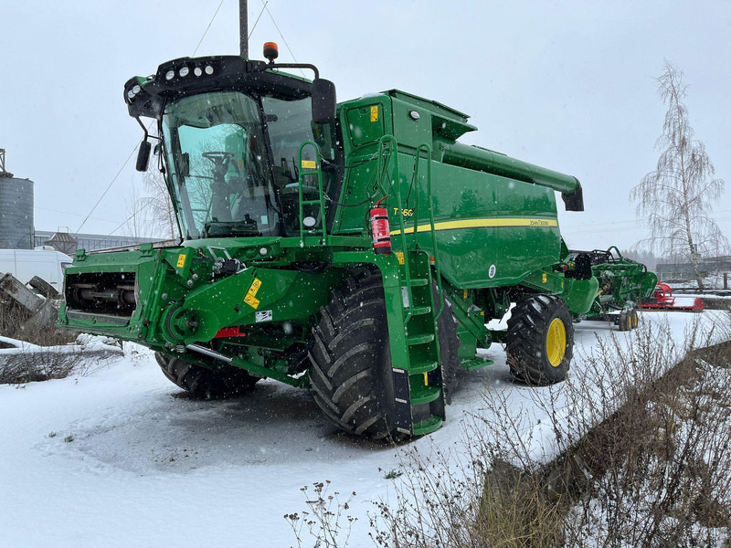 John Deere T660 - Moissonneuse-batteuse: photos 4 John Deere T660 - Moissonneuse-batteuse: photos 4