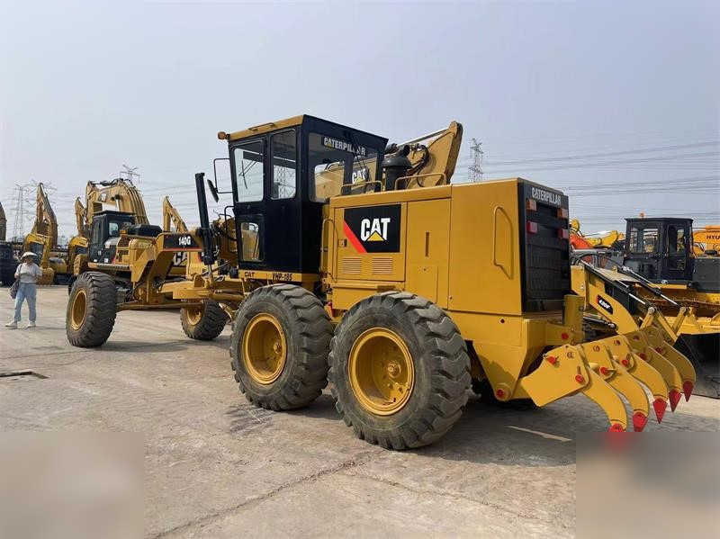 CATERPILLAR 140G - Niveleuse: photos 5 CATERPILLAR 140G - Niveleuse: photos 5