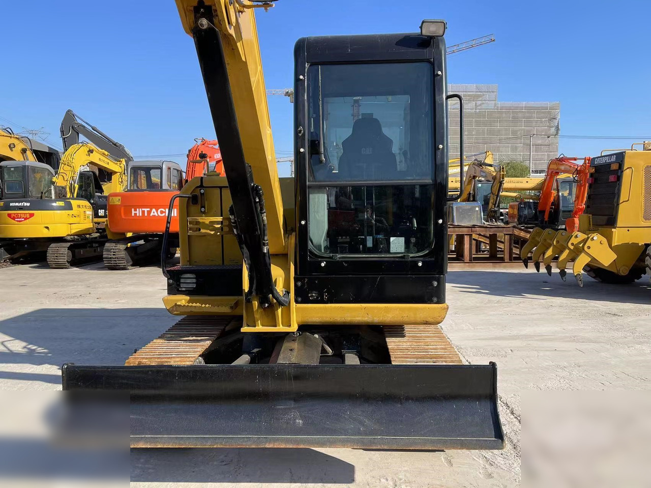 CATERPILLAR 305.5E2 - Mini pelle: photos 2 CATERPILLAR 305.5E2 - Mini pelle: photos 2