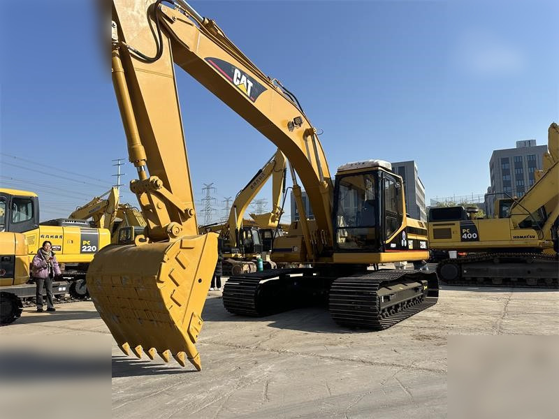 CATERPILLAR 320BL - Pelle sur chenille: photos 5 CATERPILLAR 320BL - Pelle sur chenille: photos 5